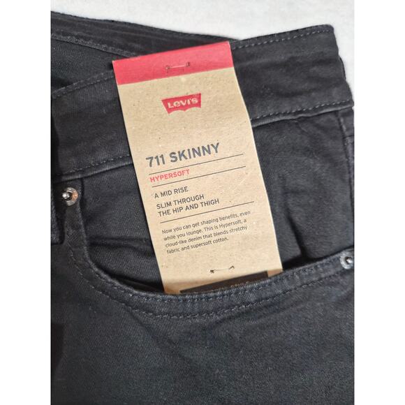 LEVI'S 711 Skinny 18 x 26 Minimalist Classic Style in Neutral Black - Picture 3 of 9